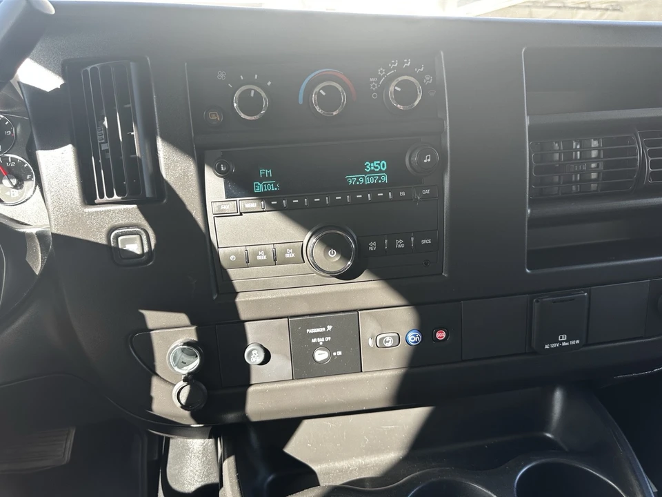 2023 Chevrolet Express - Image 15 of 21