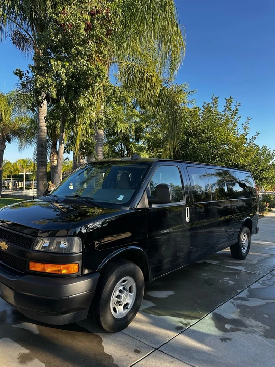 2023 Chevrolet Express - Image 5 of 21