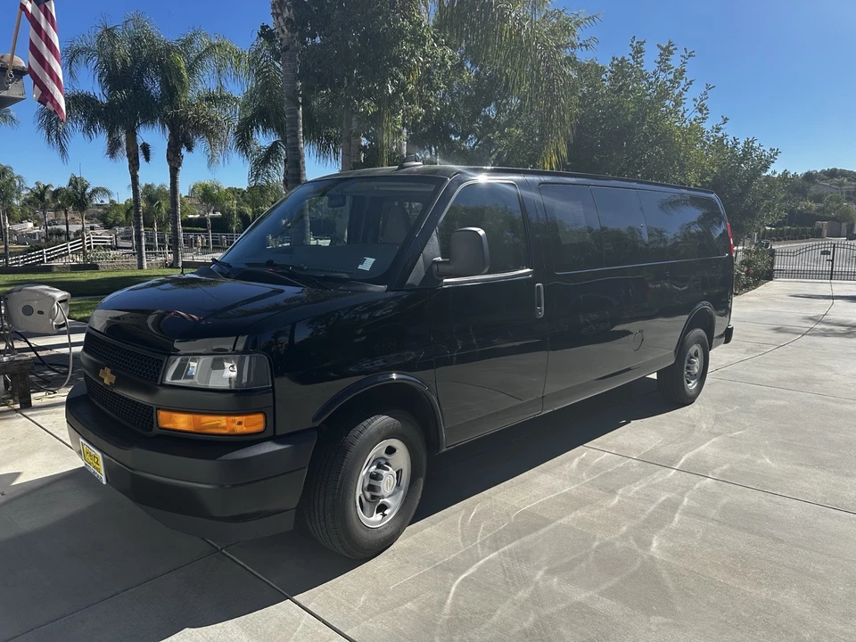 2023 Chevrolet Express - Image 10 of 21