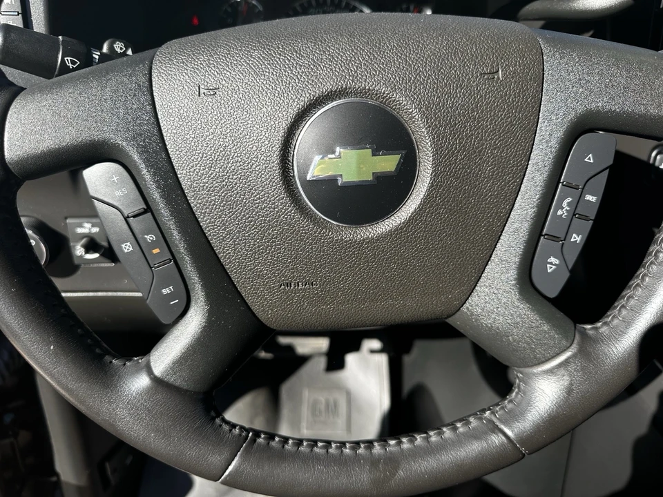 2023 Chevrolet Express - Image 17 of 21