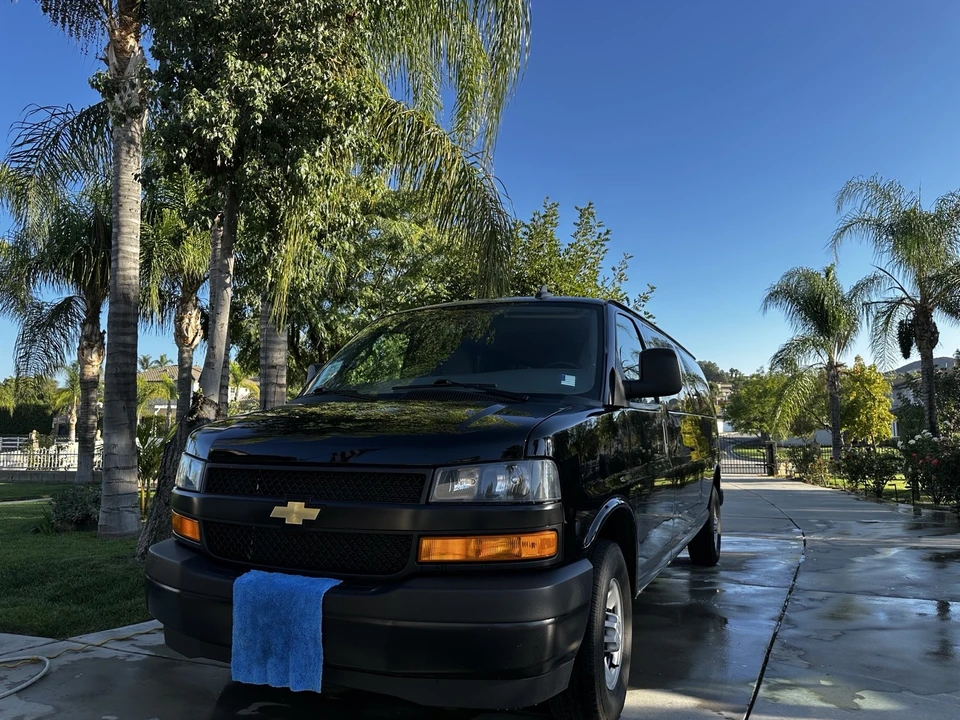 2023 Chevrolet Express - Image 8 of 21