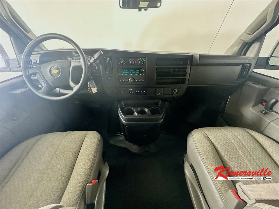 2023 Chevrolet Express - Image 10 of 21
