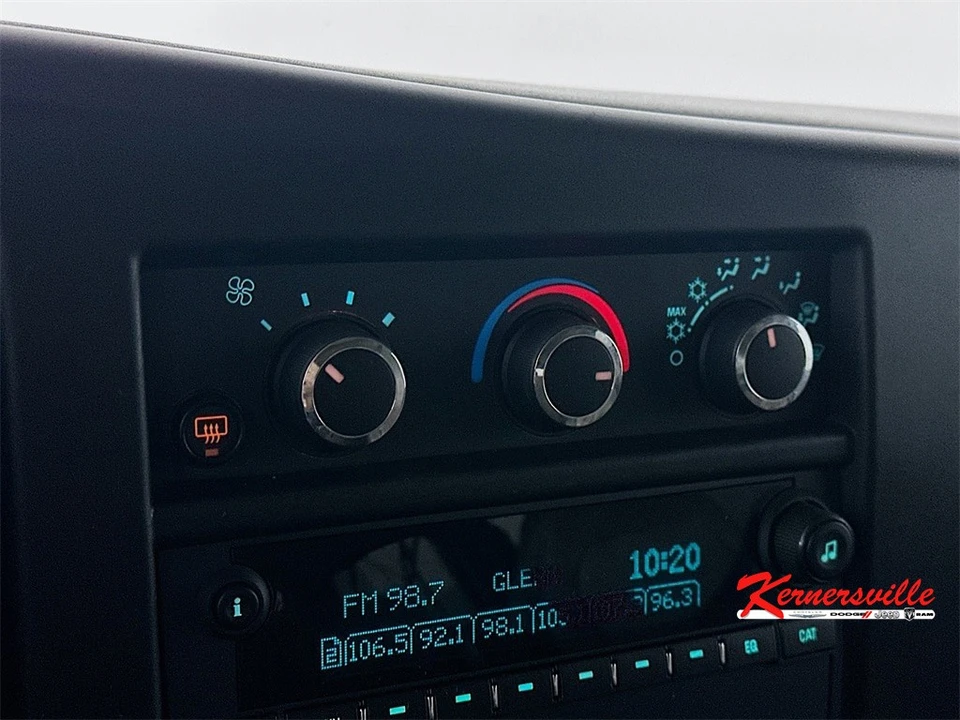 2023 Chevrolet Express - Image 18 of 21