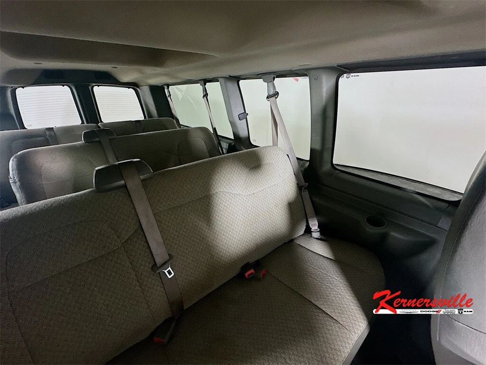 2023 Chevrolet Express - Image 14 of 21