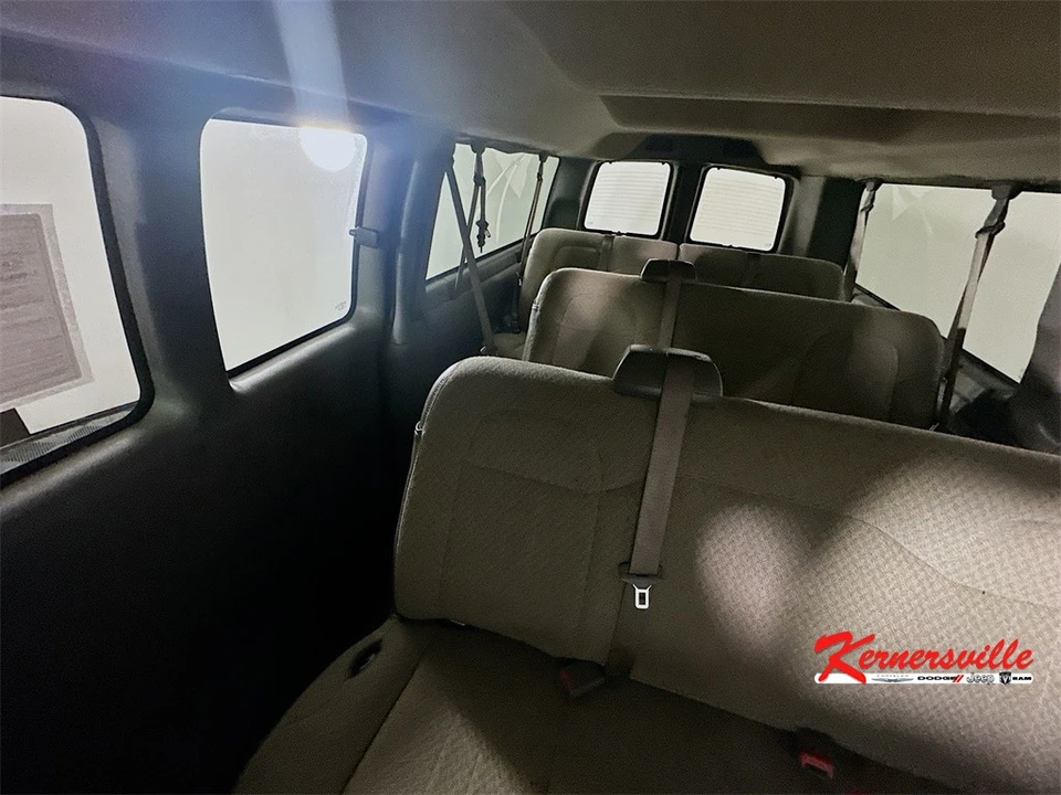 2023 Chevrolet Express - Image 12 of 21