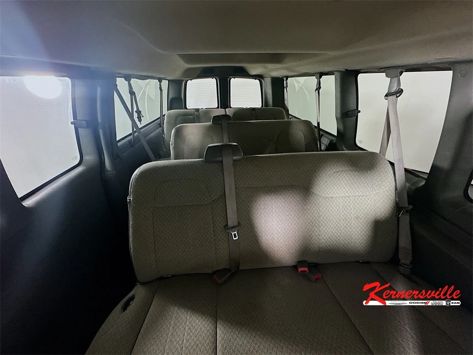 2023 Chevrolet Express - Image 13 of 21