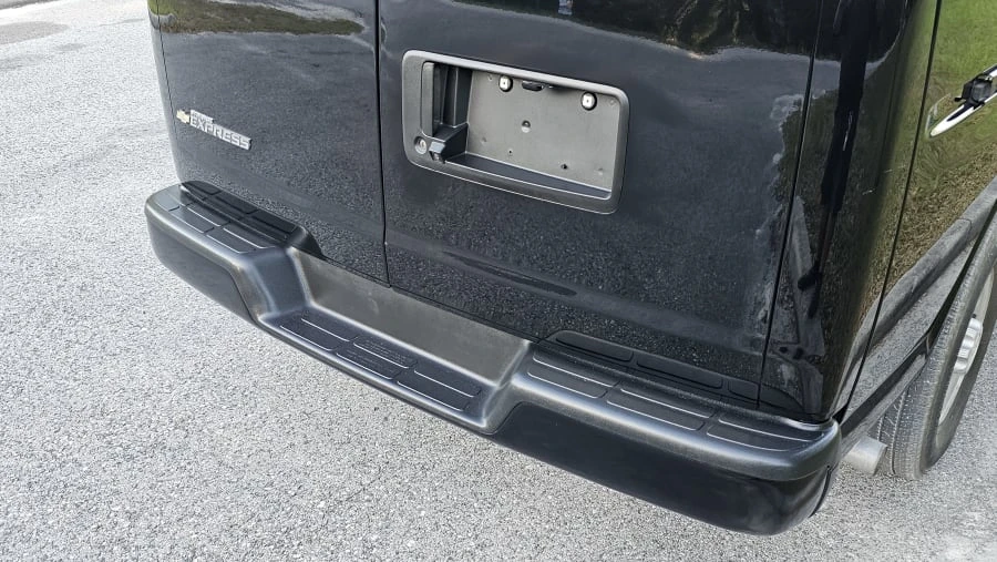 2023 Chevrolet Express - Image 5 of 31