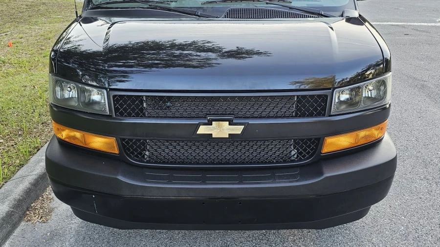 2023 Chevrolet Express - Image 8 of 31