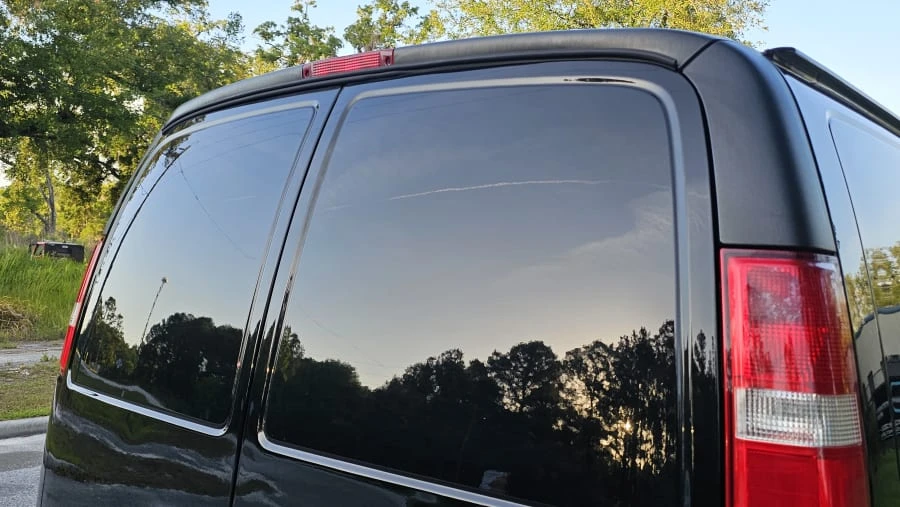 2023 Chevrolet Express - Image 7 of 31