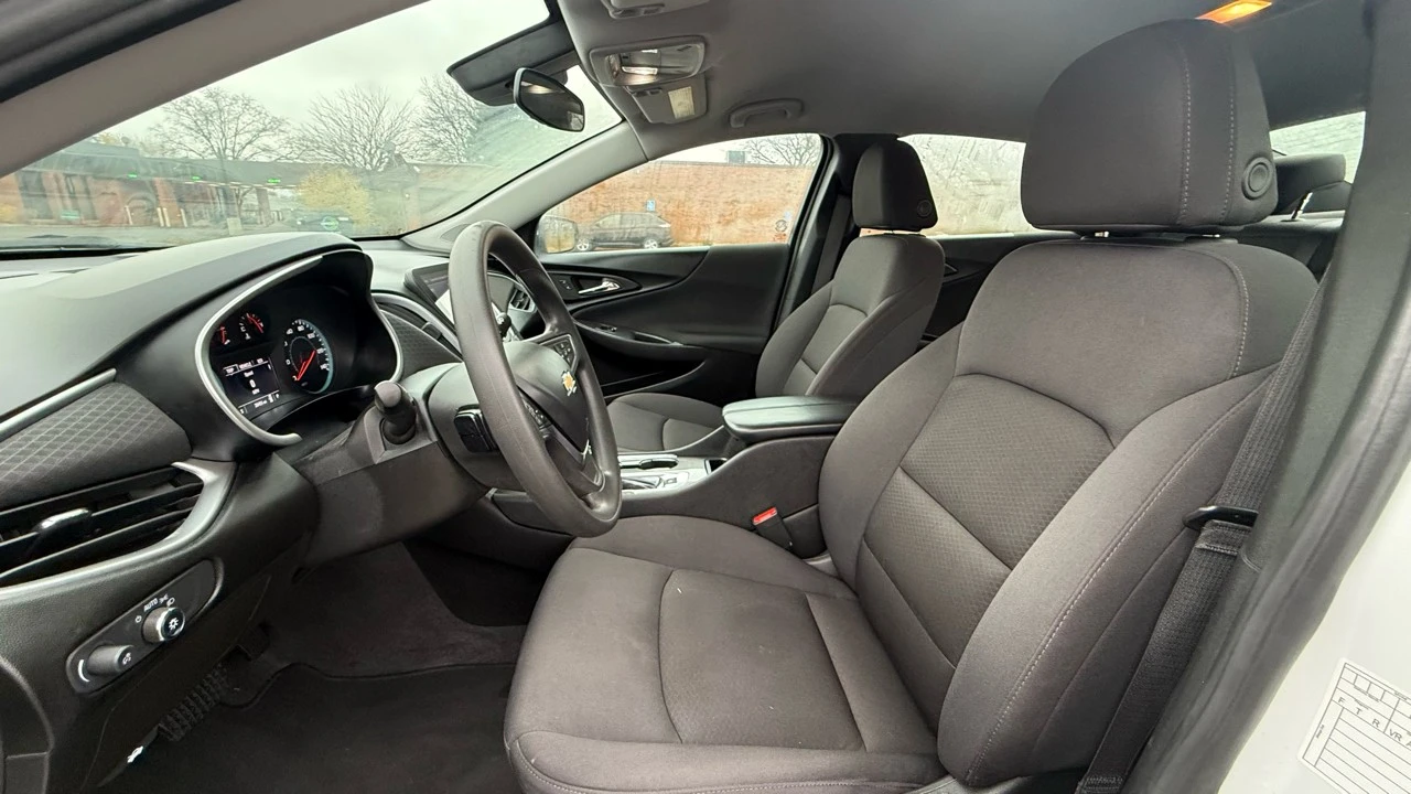 2023 Chevrolet Malibu - Image 10 of 21