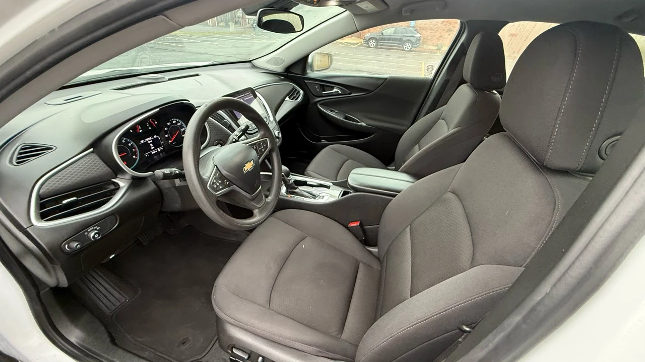 2023 Chevrolet Malibu - Image 9 of 21