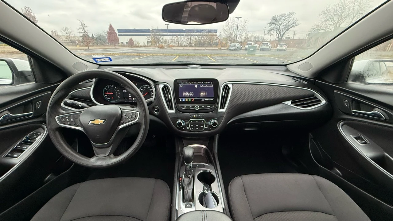 2023 Chevrolet Malibu - Image 15 of 21