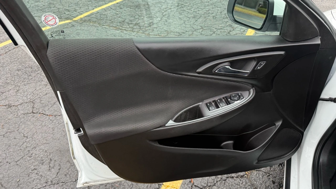 2023 Chevrolet Malibu - Image 20 of 21