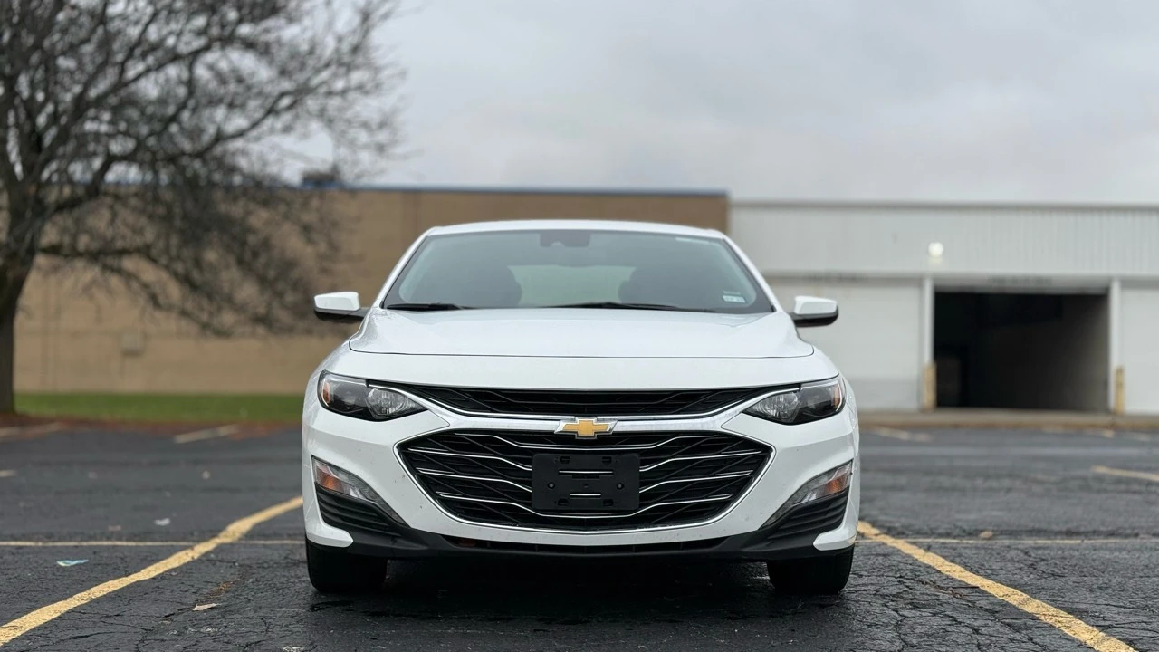 2023 Chevrolet Malibu - Image 2 of 21