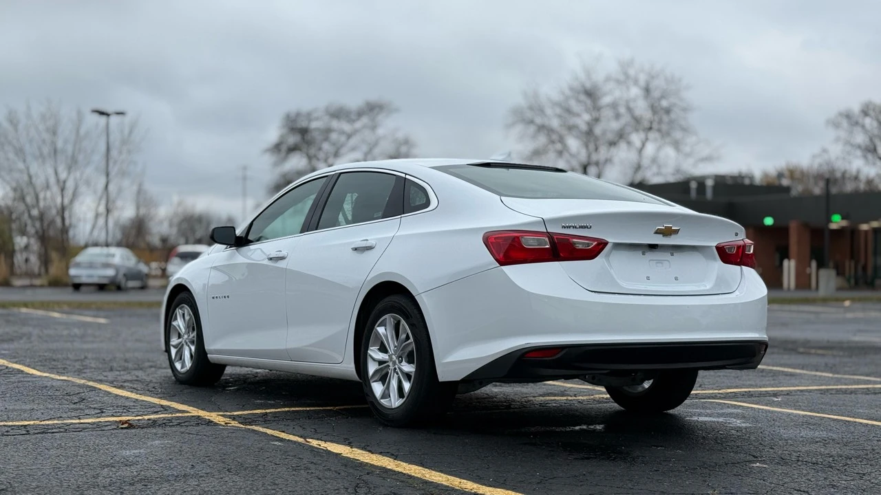 2023 Chevrolet Malibu - Image 5 of 21
