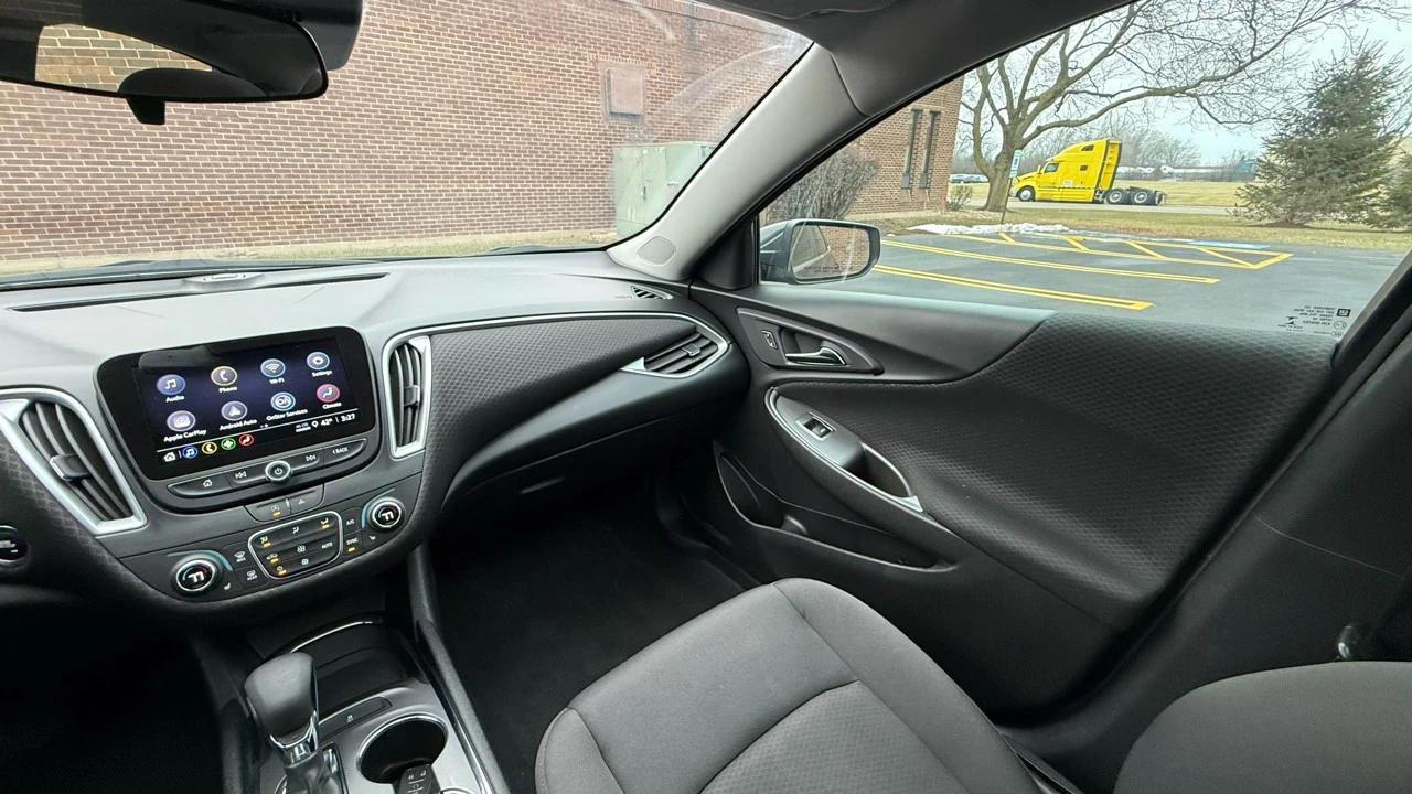 2023 Chevrolet Malibu - Image 18 of 21