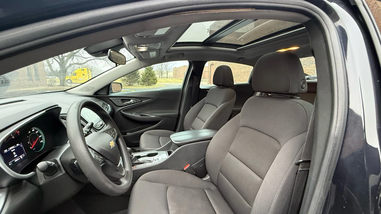 2023 Chevrolet Malibu - Image 10 of 21