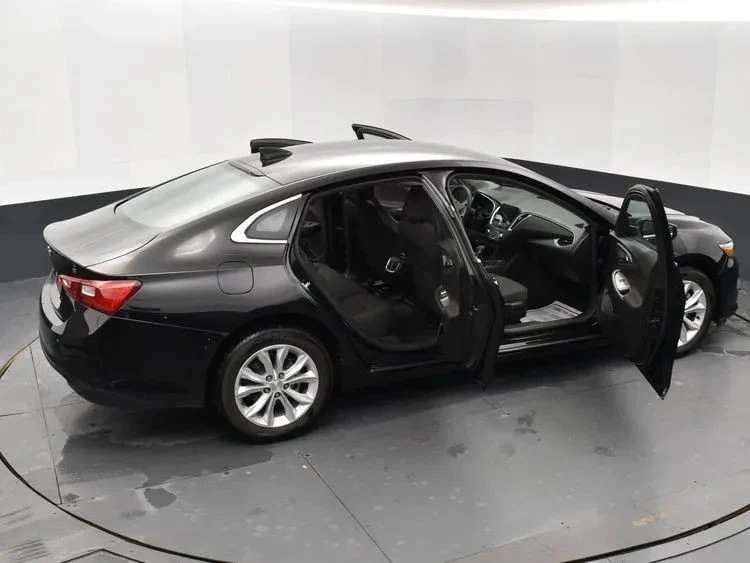 2023 Chevrolet Malibu - Image 6 of 12