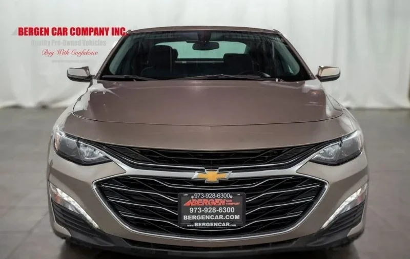 2023 Chevrolet Malibu - Image 2 of 12