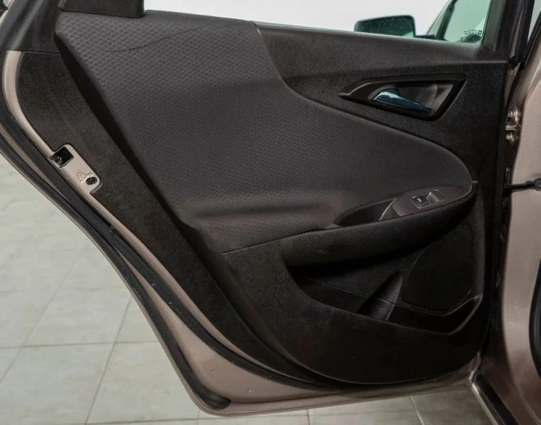 2023 Chevrolet Malibu - Image 8 of 12