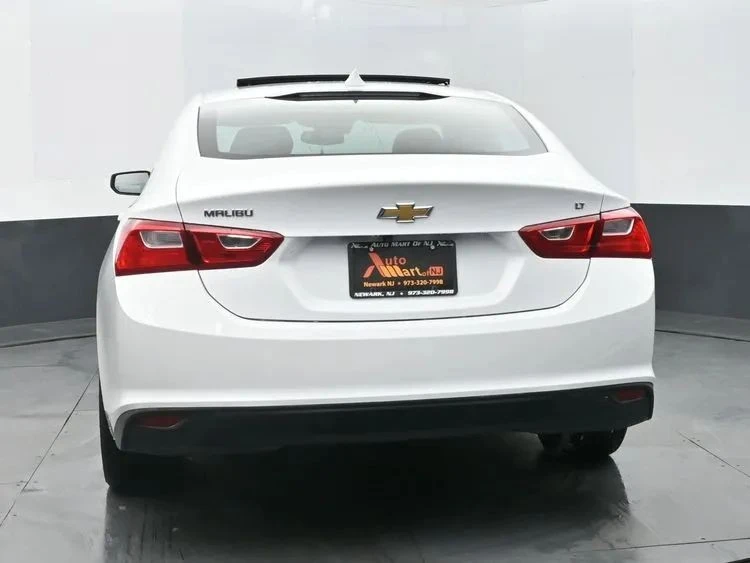 2023 Chevrolet Malibu - Image 8 of 12