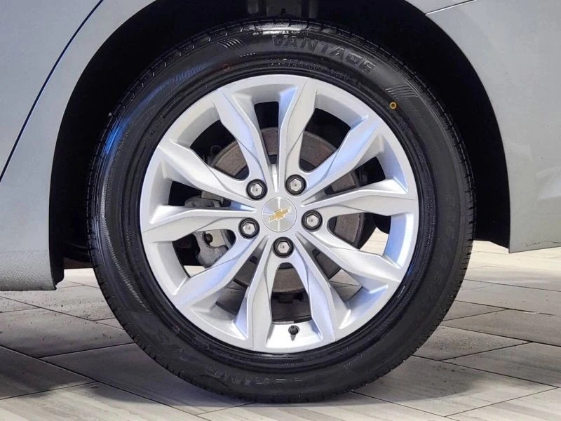 2023 Chevrolet Malibu - Image 9 of 12