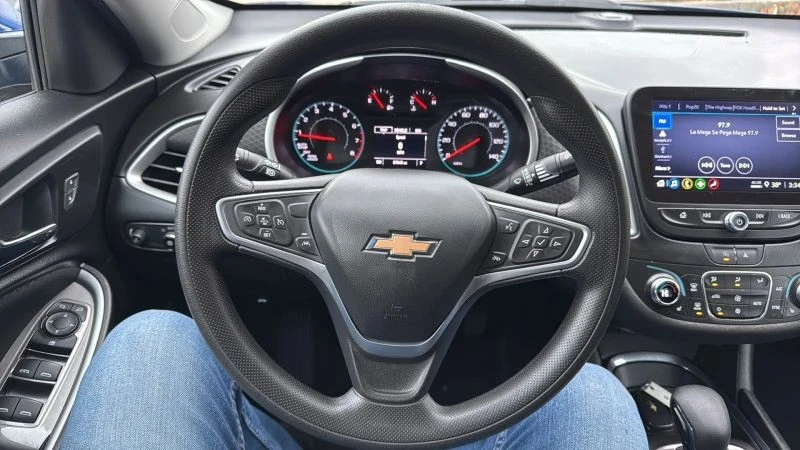 2023 Chevrolet Malibu - Image 10 of 12