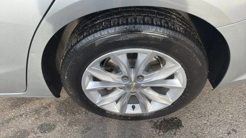 2023 Chevrolet Malibu - Image 9 of 12