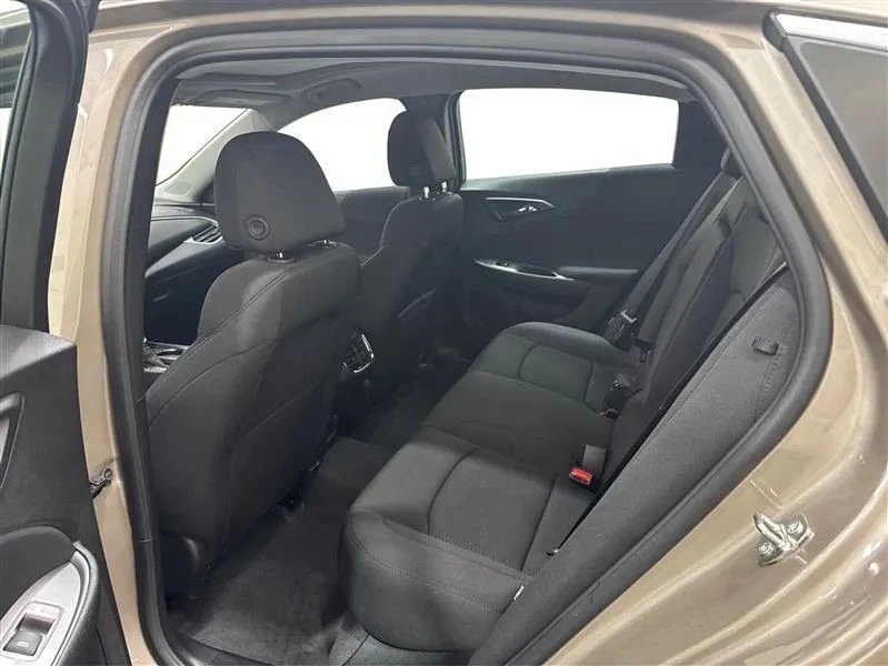 2023 Chevrolet Malibu - Image 10 of 12