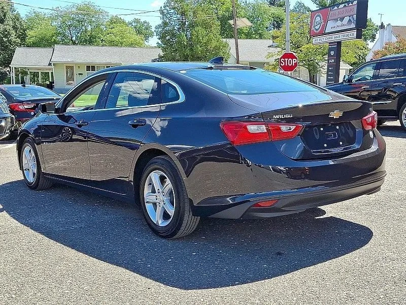 2023 Chevrolet Malibu - Image 5 of 12