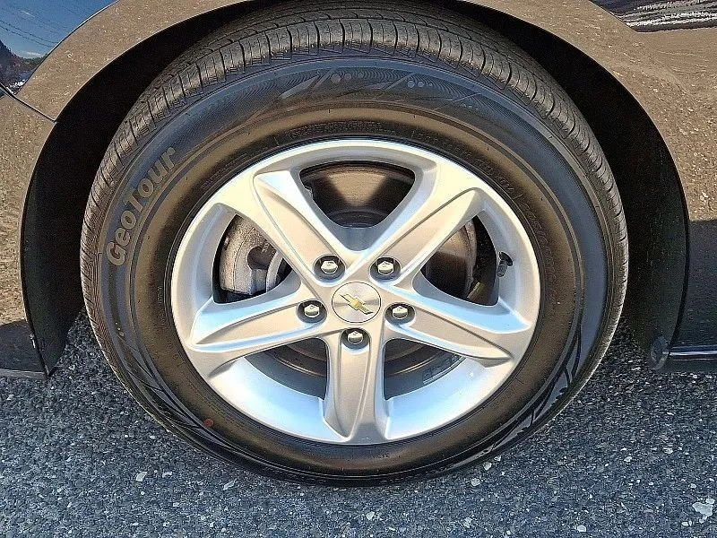 2023 Chevrolet Malibu - Image 9 of 12