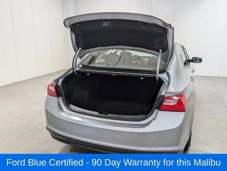 2023 Chevrolet Malibu - Image 7 of 10