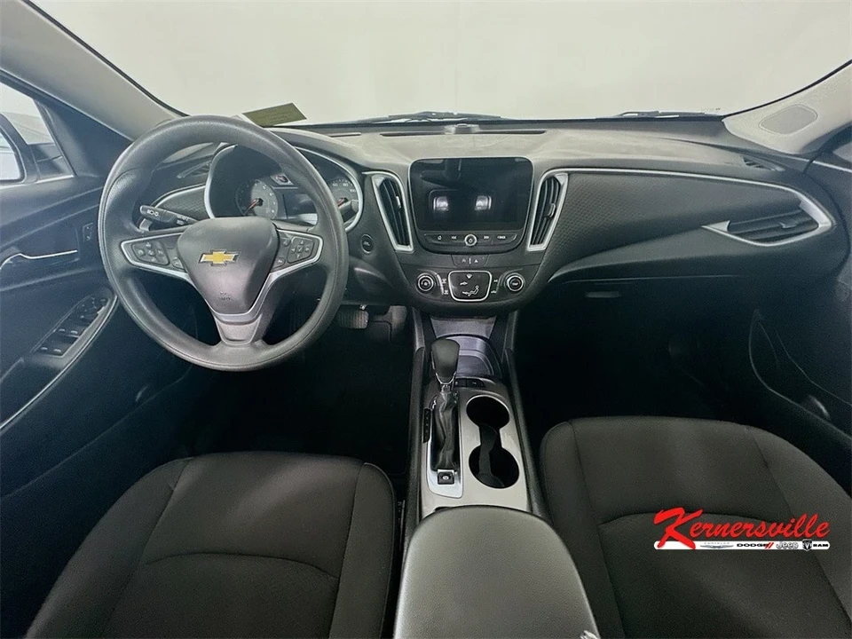 2023 Chevrolet Malibu - Image 10 of 12