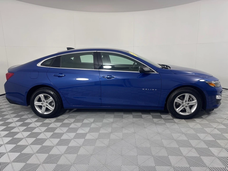 2023 Chevrolet Malibu - Image 4 of 12