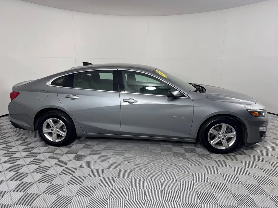 2023 Chevrolet Malibu - Image 4 of 12