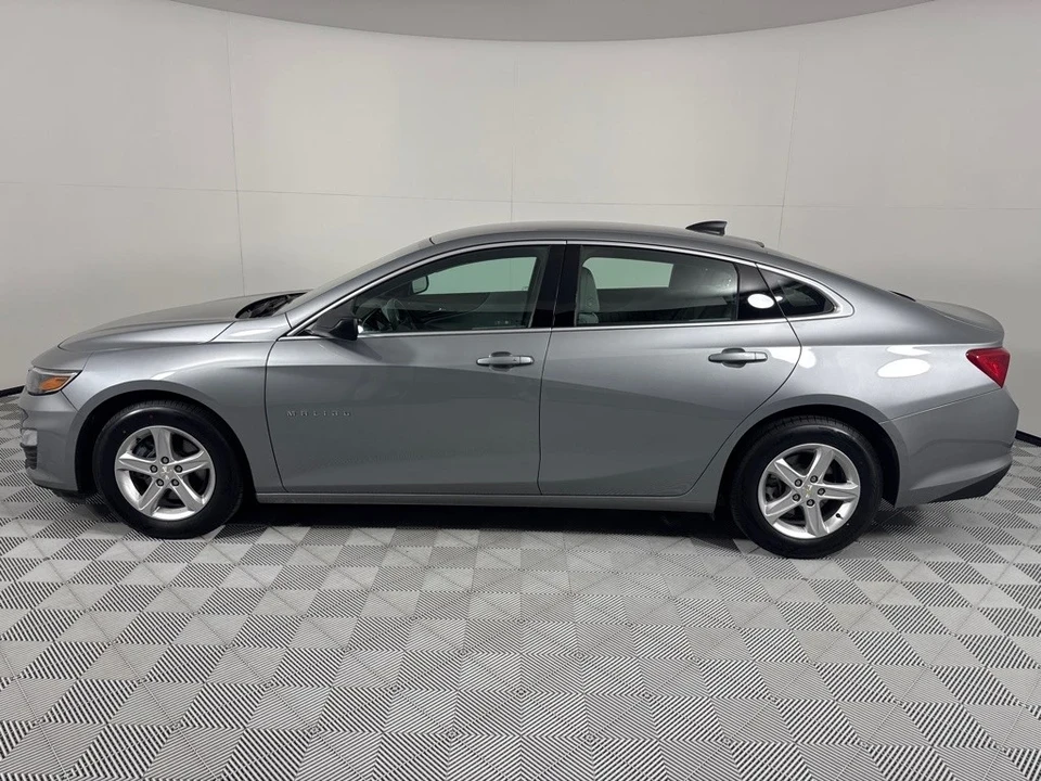 2023 Chevrolet Malibu - Image 9 of 12