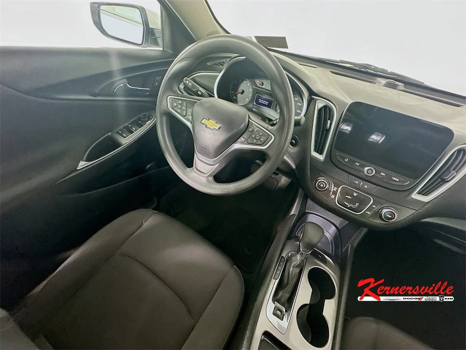 2023 Chevrolet Malibu - Image 10 of 12