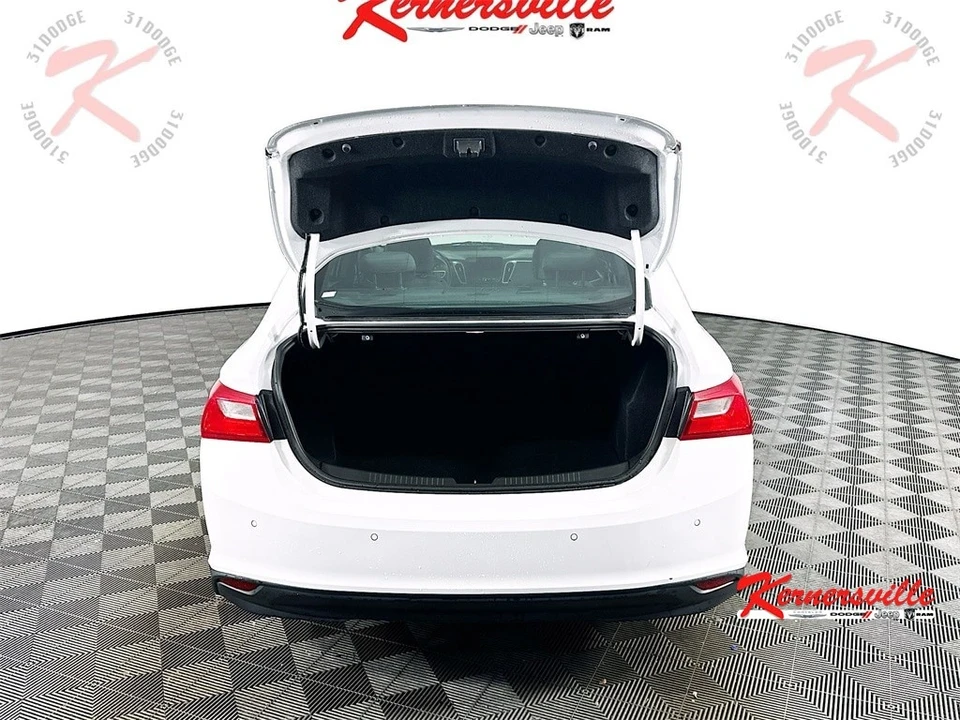 2023 Chevrolet Malibu - Image 7 of 21