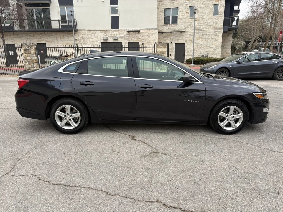 2023 Chevrolet Malibu - Image 10 of 21