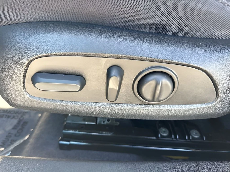 2023 Chevrolet Malibu - Image 10 of 12