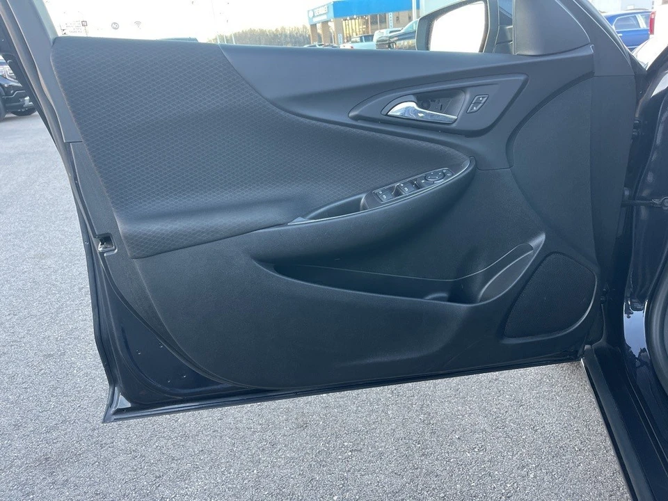 2023 Chevrolet Malibu - Image 9 of 12