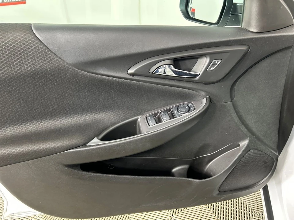 2023 Chevrolet Malibu - Image 11 of 12