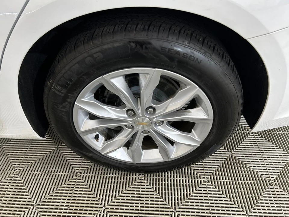 2023 Chevrolet Malibu - Image 10 of 12