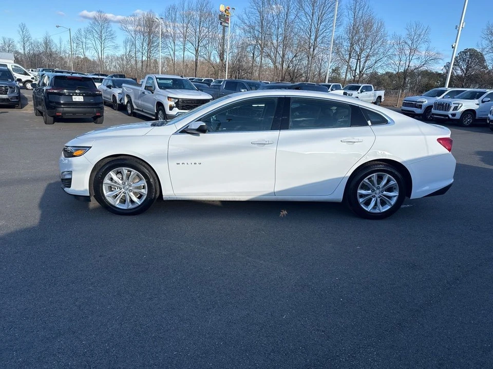 2023 Chevrolet Malibu - Image 2 of 12