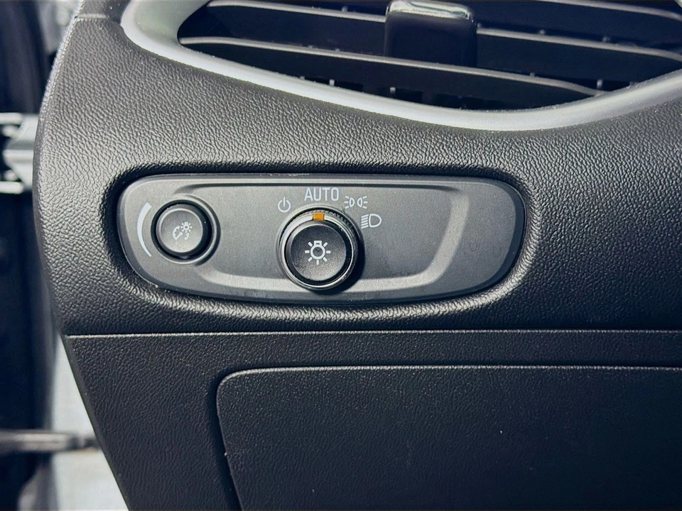2023 Chevrolet Malibu - Image 12 of 21