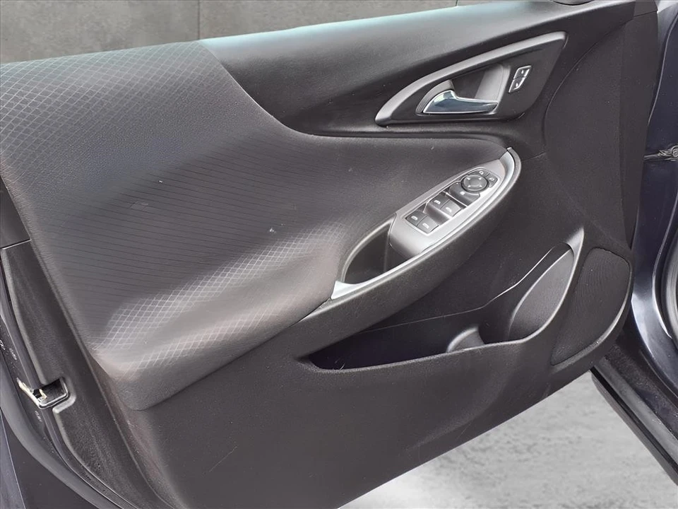 2023 Chevrolet Malibu - Image 5 of 21