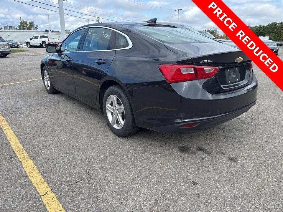 2023 Chevrolet Malibu - Image 8 of 12
