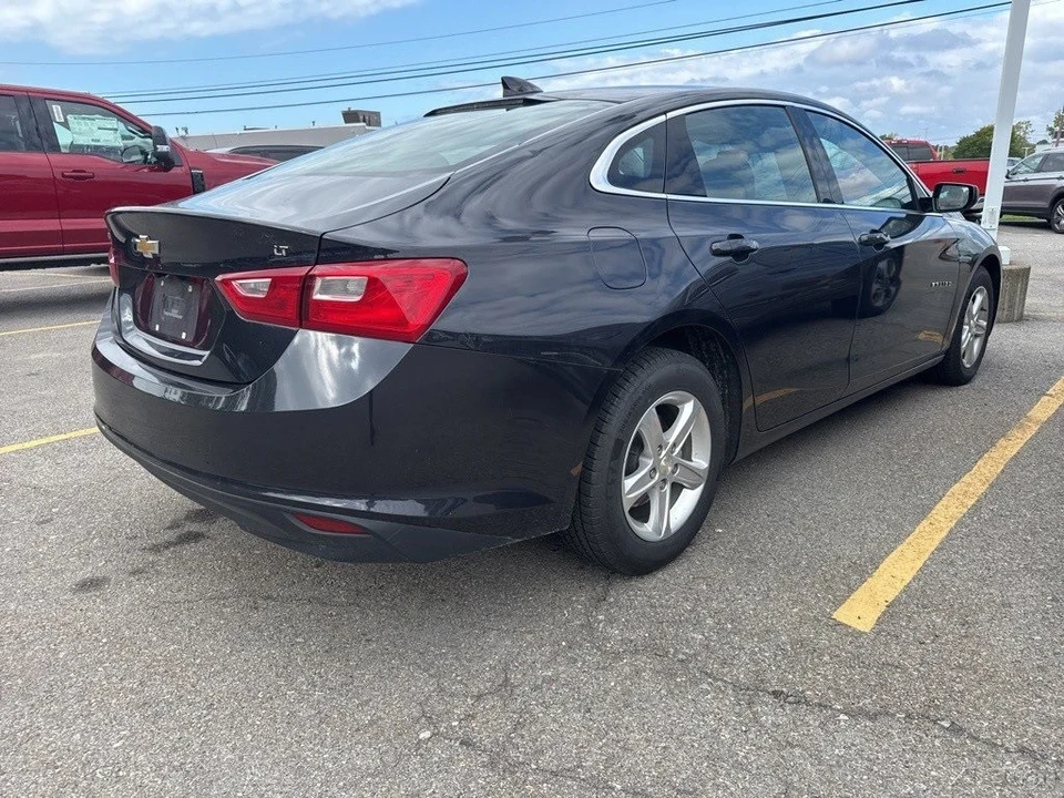 2023 Chevrolet Malibu - Image 10 of 12
