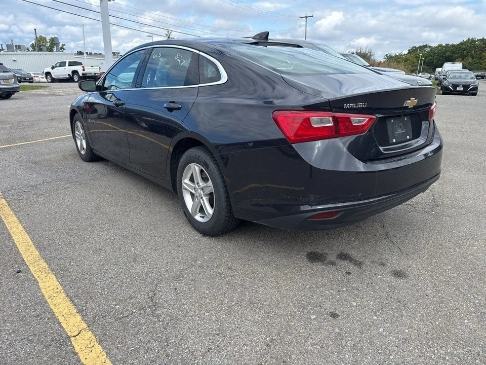 2023 Chevrolet Malibu - Image 8 of 12