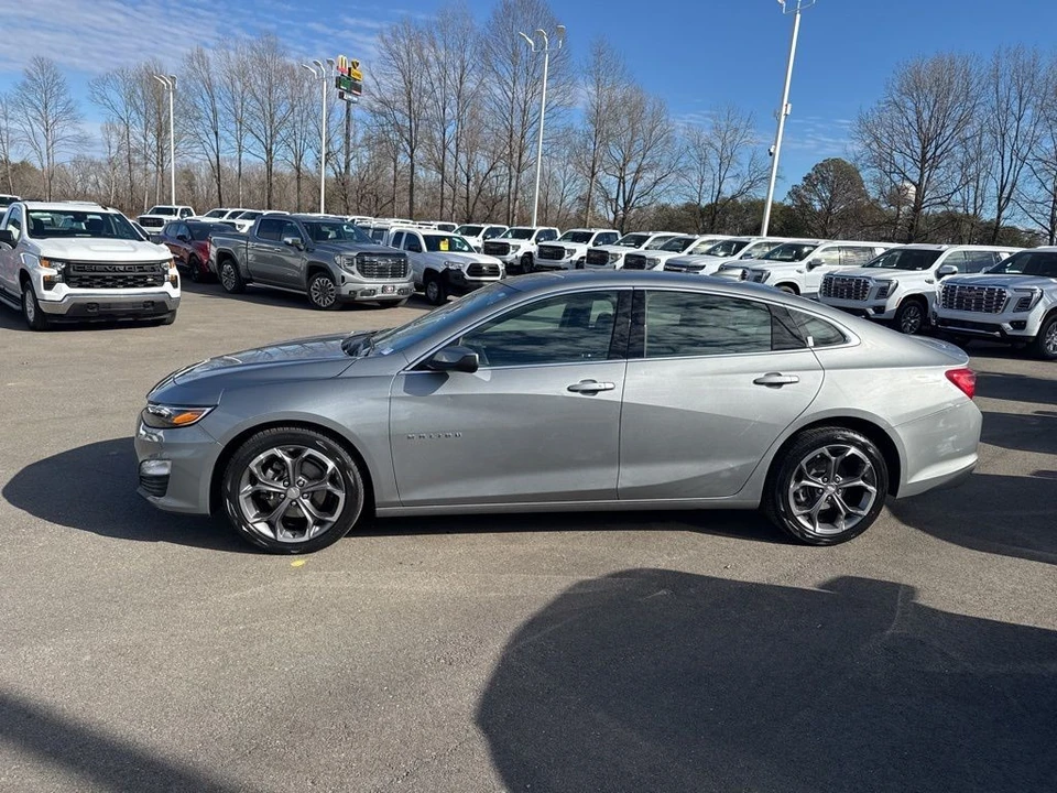 2023 Chevrolet Malibu - Image 2 of 12